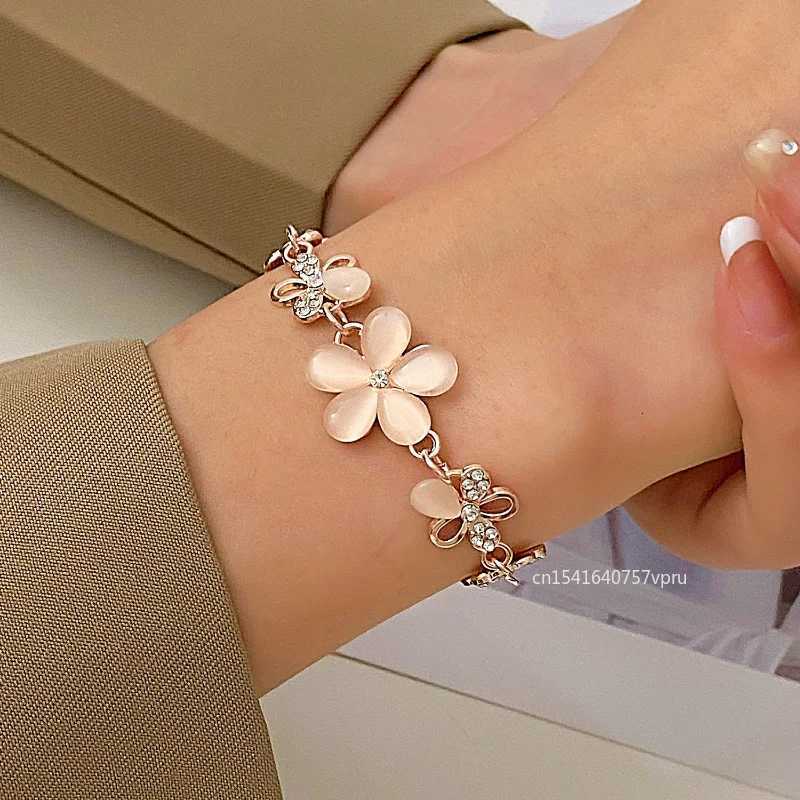 Charming SilveryGold Plated Women Pink Cats Eye Opal Flower Chain Bracelet Gift For Women GirlXJ250904
