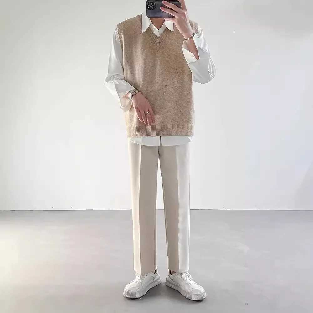 Spring Autumn Winter New Fashion Mens Korean Loose Knitted Undershirts Sleeveless Waistcoat Vneck Solid Color Loose Vest MaleXJ250904