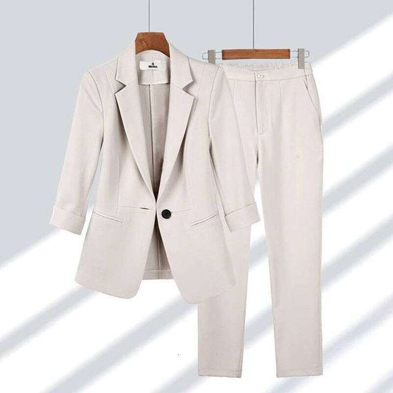 Thin Business Casual Nine-Quarter Sleeve Suit For Women