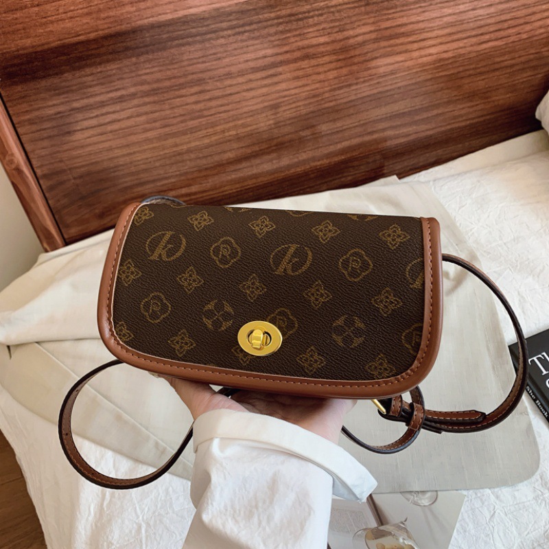 High-end bag for women 2025 new retro fashion temperament printed saddle bag temperament versatile shoulder messenger bag