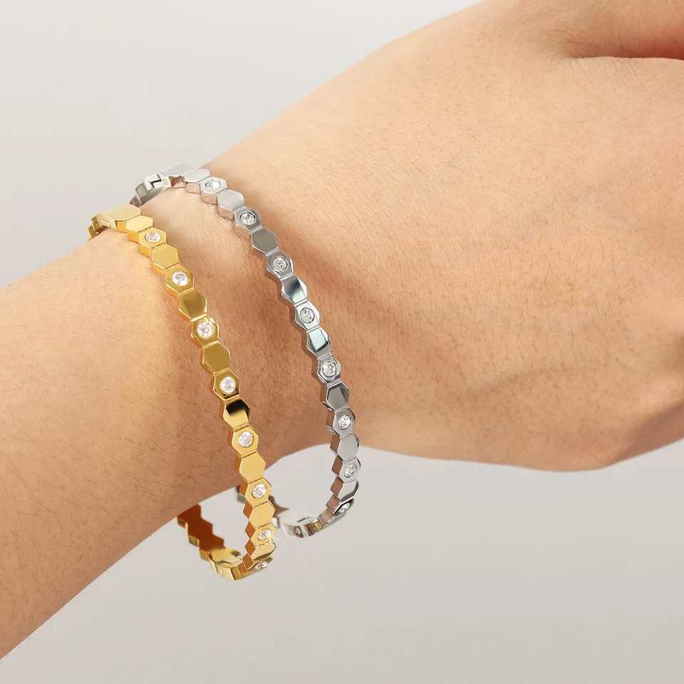 UILZ 316L Stainles Steel Open Hexagon Bracelet For Wen Highquty Exquisite Zircon Inlay Simple Not Fading Bracelet Jewelry Y250904