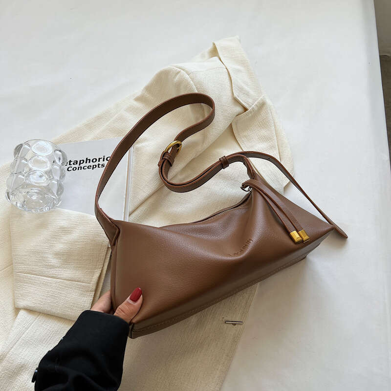 Large Capacity Free shipping designer Women's Spring and Summer Fashion Shoulder Textured Crossbody Class Commuting Tote Bag