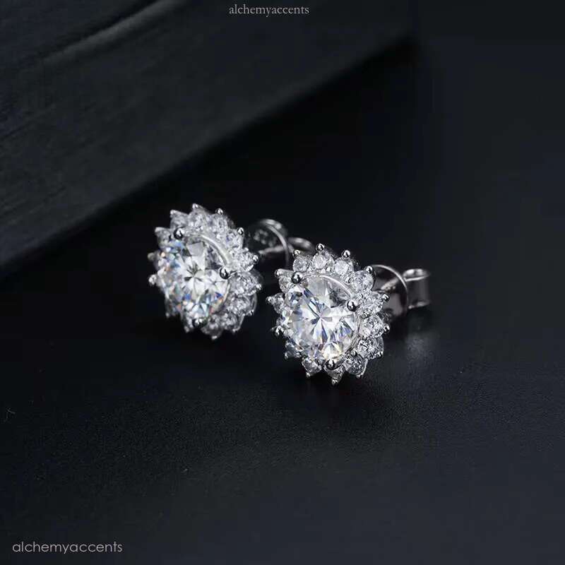 Goldleaf Fine GRA Certified Sier VVS Moissanite Stone Dainty Dia Stud Earrings for Women Romantic