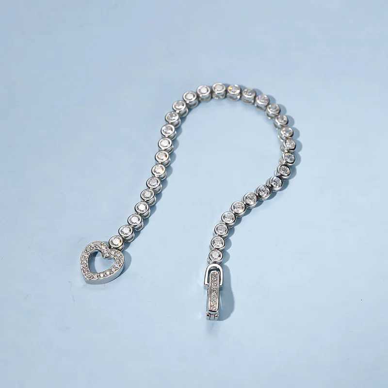 18K Real Platinum PT950 Heart Bracelet for Women Simple Inlay Full Diamond Momosan Diamond Platinum Trendy Fashion Handicrafts W250904