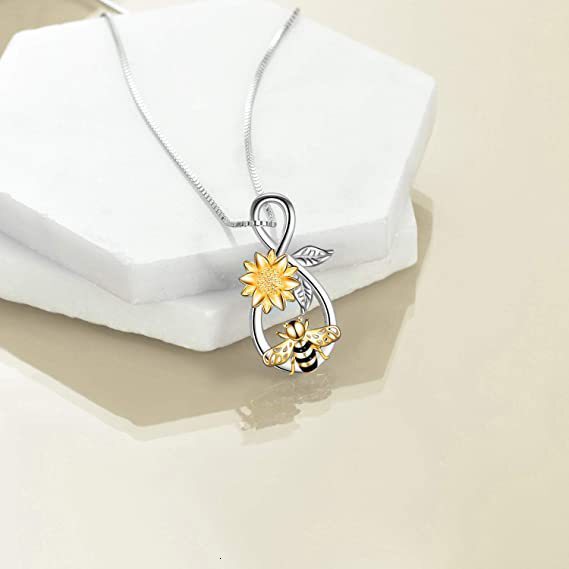 Mingfei Hot-Selling Jewelry Creative Fashion Elegant Versatile Bee Suower Pendant Necklace for Women