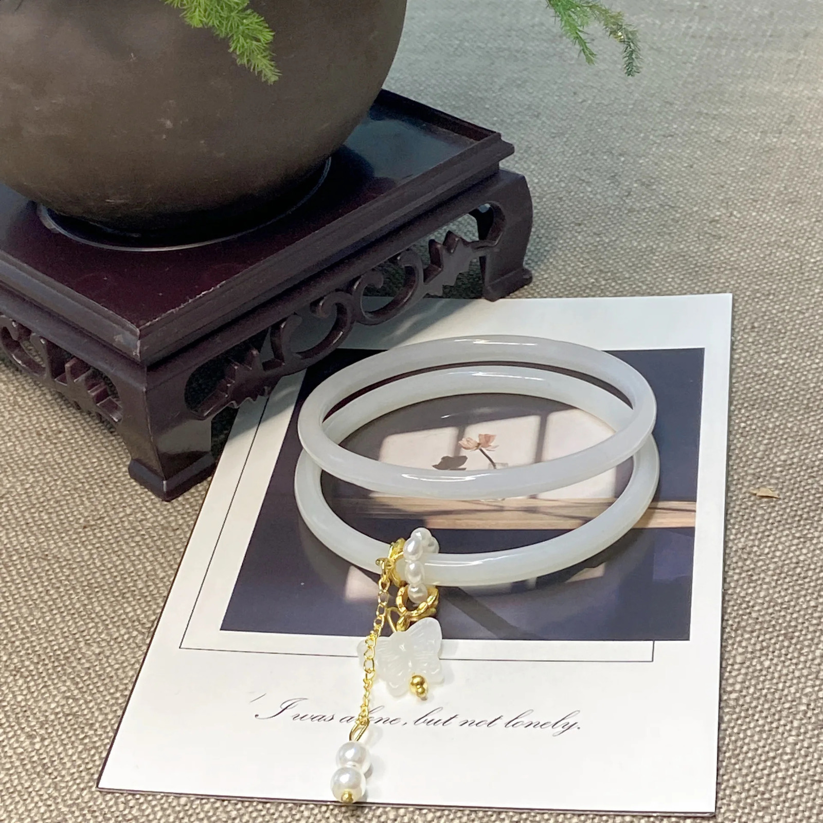 2PcsSet Natural Jade Jingle Butterfly Jelly Bangles Retro Simple Girl Antique Glass Bracelet Womens Jewelry Gifts 250903