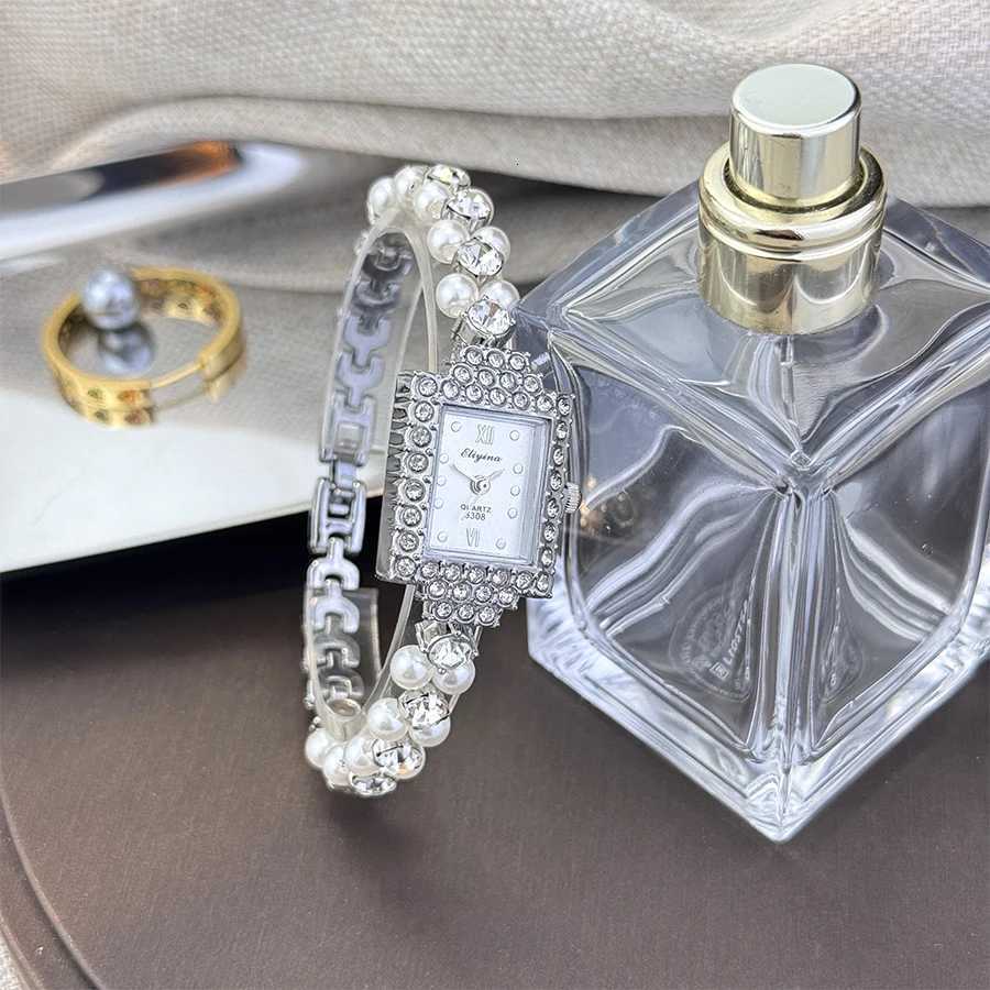 French Rantic DoubleRow Exquisite Small Pearl Bracelet Watch Square DiamondEncrusted Light Luxury Ladies Quartz Watch X250904