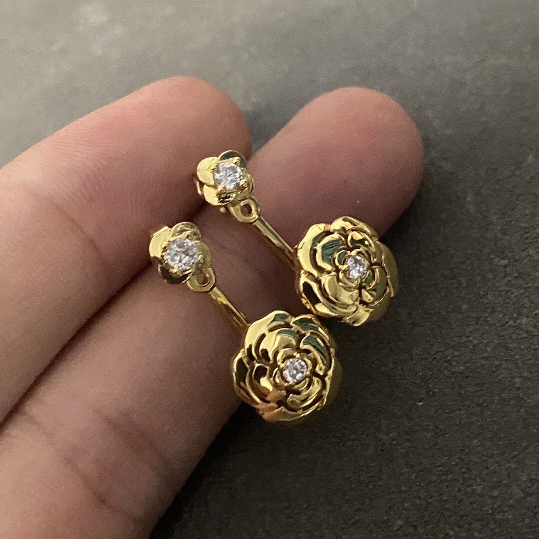 Hot Selling New Fashionable Multifunctional Rose Earrings For Women Light Luxury Niche Designer Luxury Free Shipping Color Retention High Version