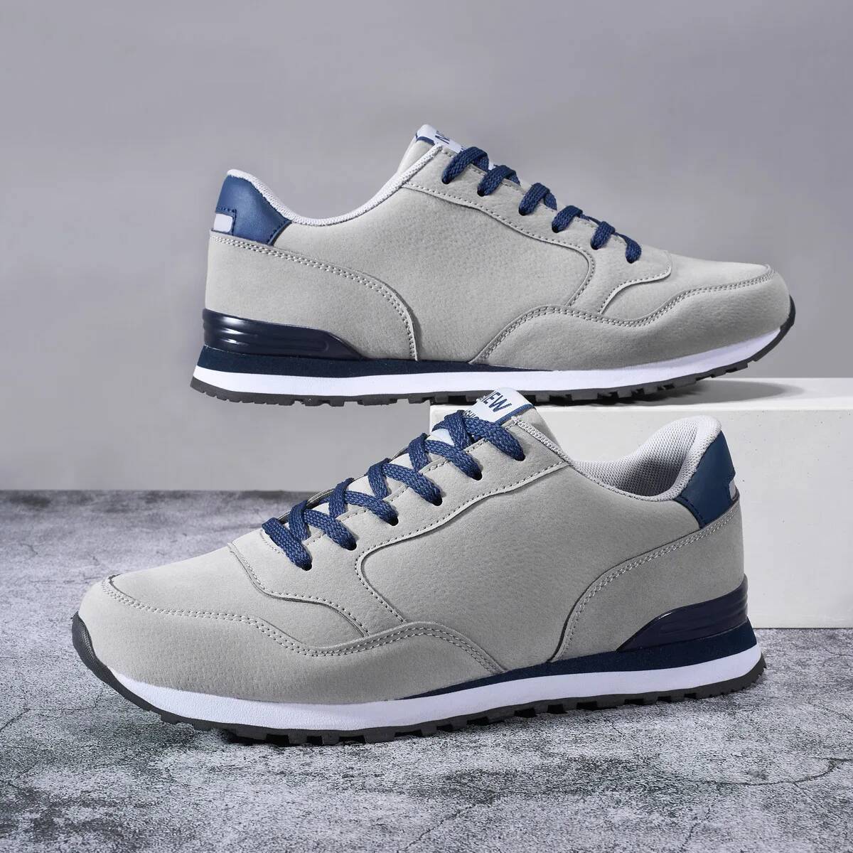 New Leather Men Running Winter Warm Unisex Sneakers Lightweight Women Walking Soft Insole Sports Shoes Lace Up 37-47 ddmysaturn