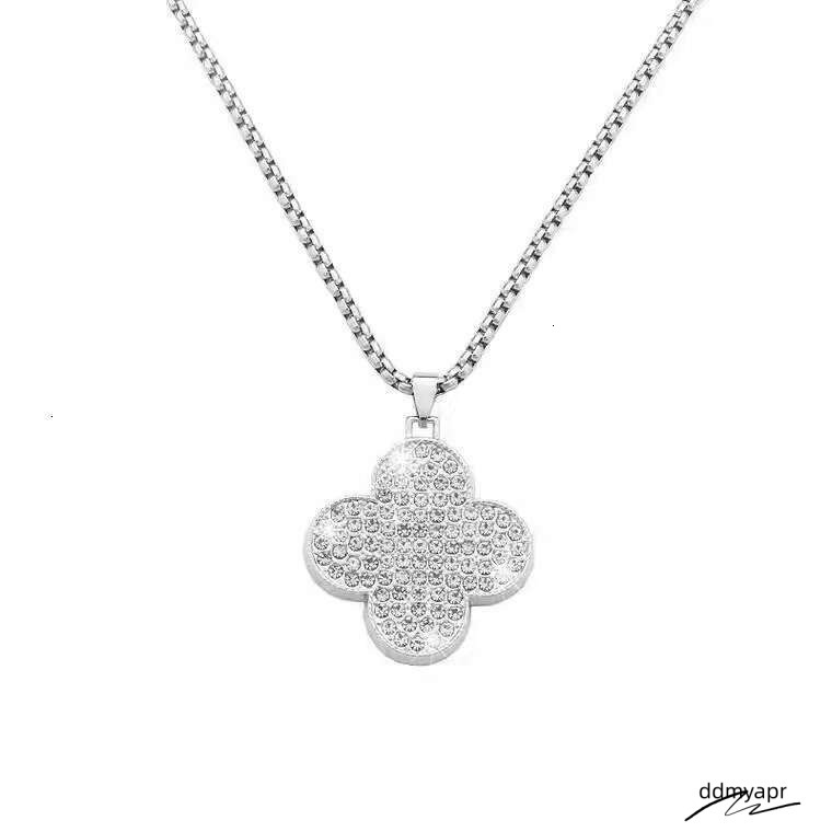 High-End Sweater Chain For Women, Autumn And Winter Four-Leaf Clover Necklace, Light Ddmyday Niche Long Simple Sweatshirt Chain, Titanium Steel Pendan