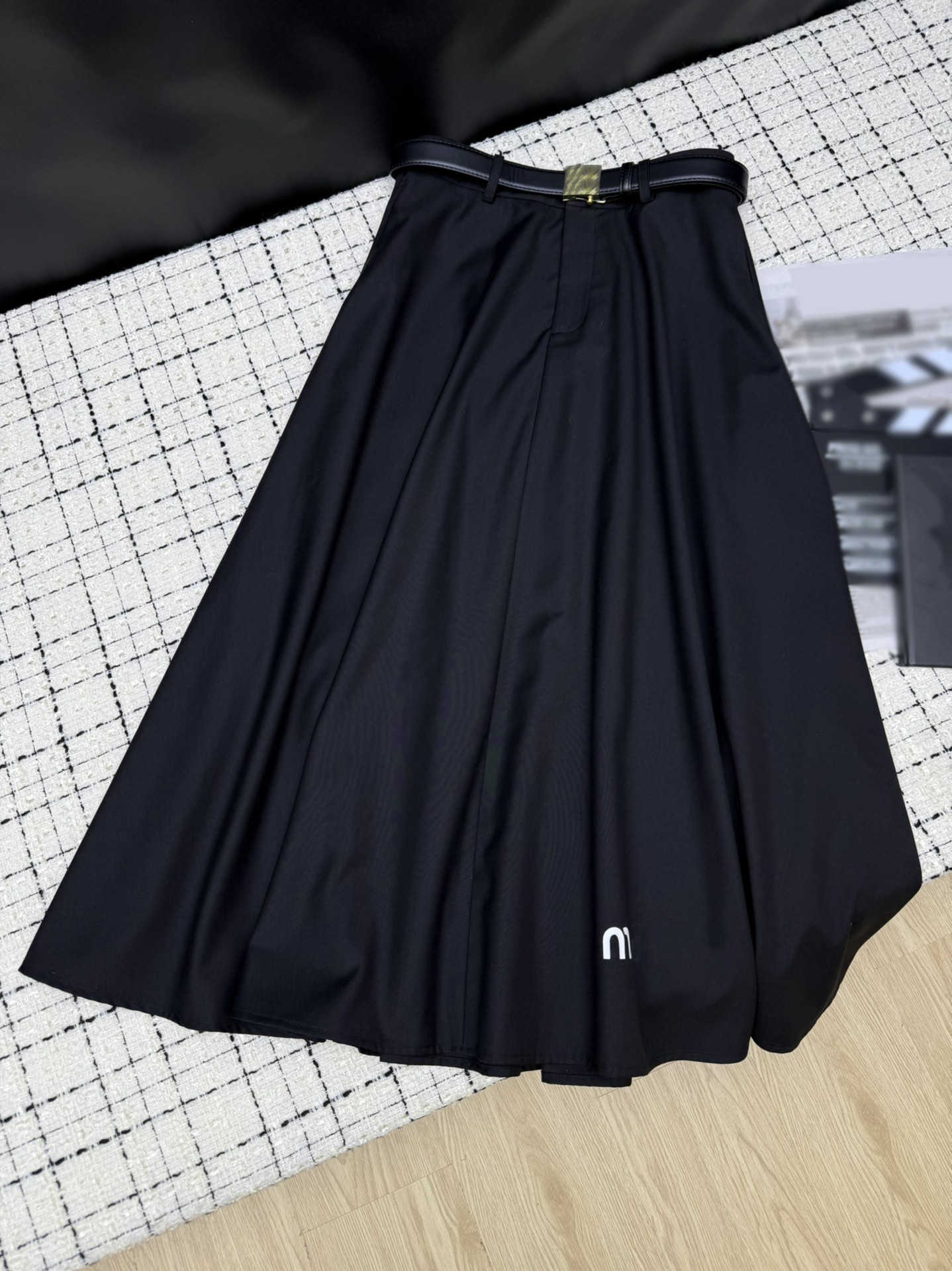 logo waistband womens skirt designer letter print zip Mid-length skirt Comfort-Fit Versatile fashion Lightweight wear