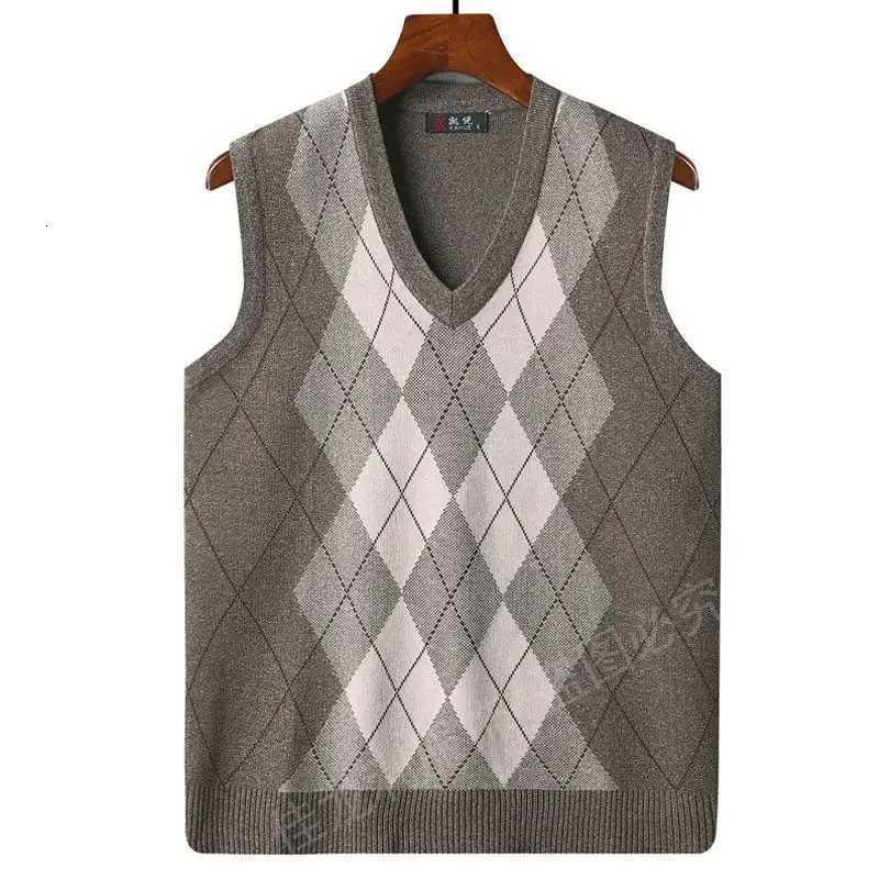 Autumn and Winter Vest Mens Vneck Sleeveless Knitted Sweater Vest Middleaged and Elderly Warm Vest Mens TopXJ250904