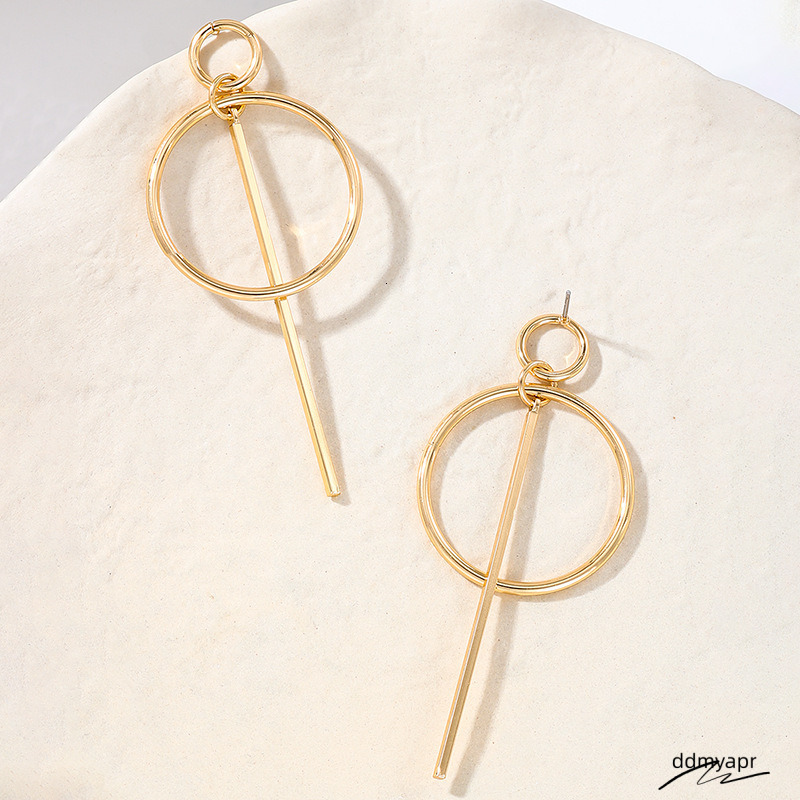 1 Pair Of Fashionable And Trendy New Simple Metal Creative Round Circle Ladies Earrings Suitable Ddmyday For Commuting Personalised Matching Ddmyday