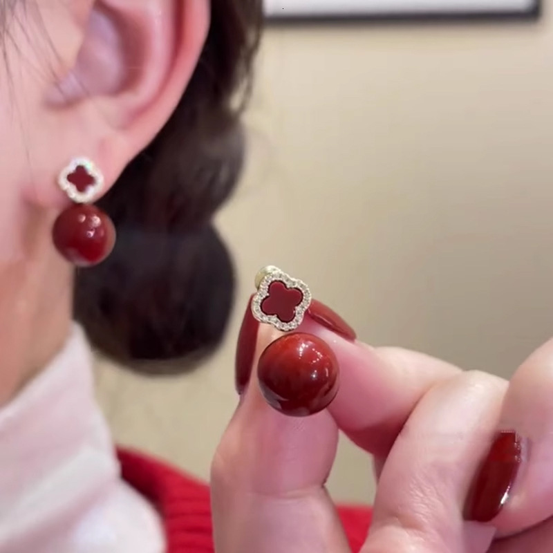 Designer Luxury Free Shipping Wearing Four Leaf Flower Ancora Red Pearl Earrings, Popular Earrings Among Internet Celebrities, Elegant High-end Earrin