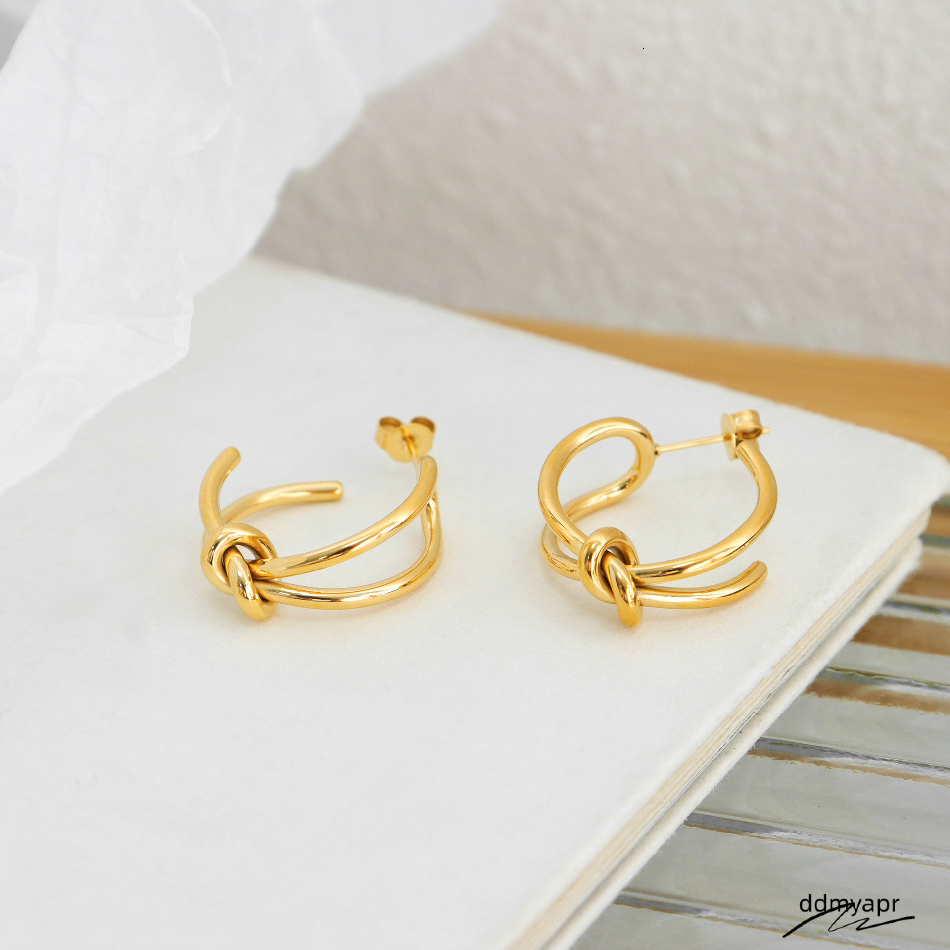 Designer Lady Stainless Steel Gold Knot Ddmyday Earrings For Women C-Shaped Light Jewelry Wholesale Ddmyday
