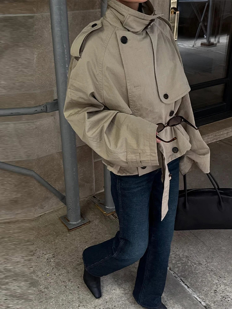 Vintage Stand Neck Loose Jacket For Women Chic Full Sleeve Oversize Coat Fashoin Short Trench Coats 2025 Female Streetwears 250904