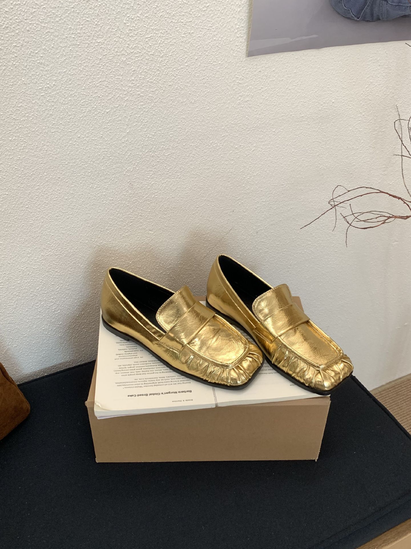 Designer British style square toe pleated casual leather shoes 2025 new Le Fu shoes fashionable women's flat shoes