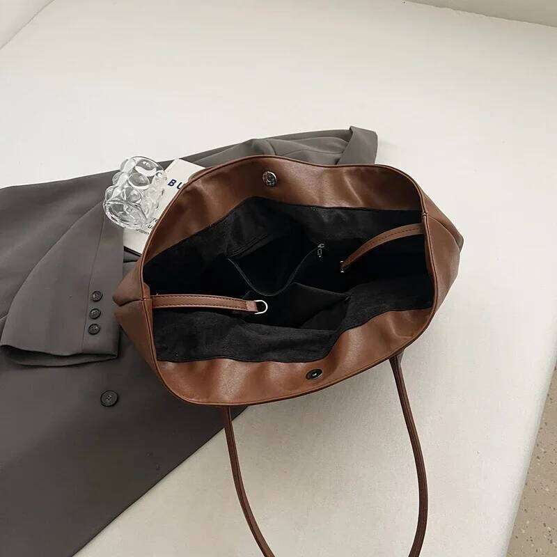 LEFTSIDE Big PU Leather Tote Bags for Women 2025 Y2K Ladies Shoulder Bag Female Retro Simple Designer Handbags and Pursesluxury bag tote bag