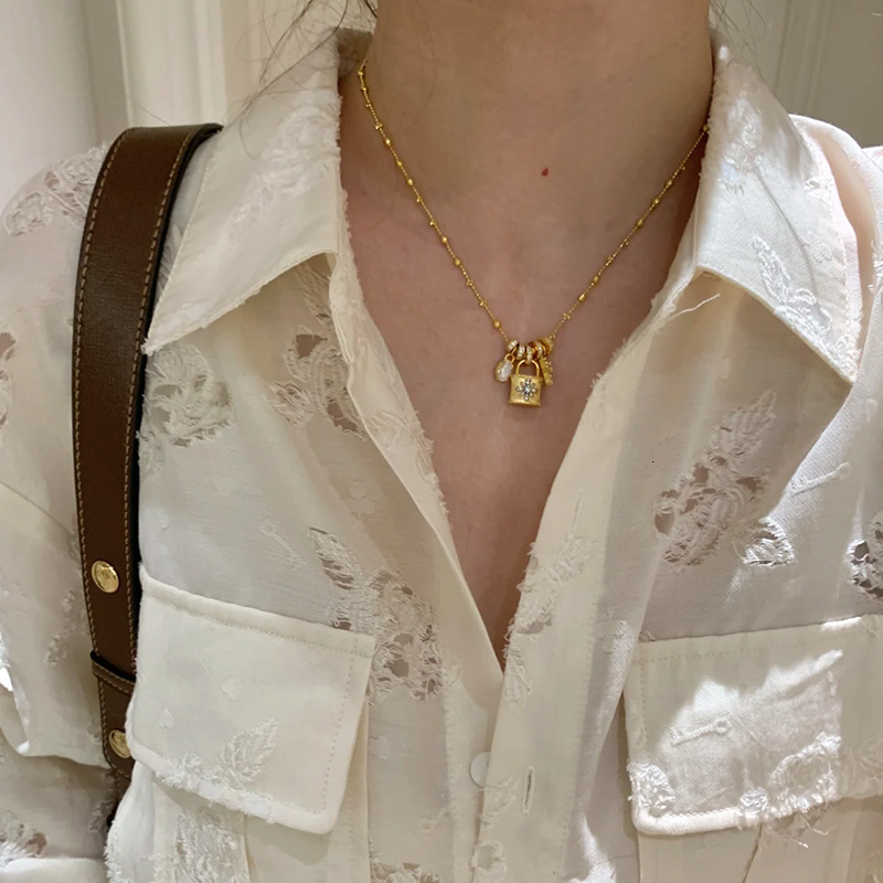 Heavy Craft Light Niche Zircon Circle Tassel Necklace for Women Simple Personality Versatile Fashion Choker Collarbone Chain