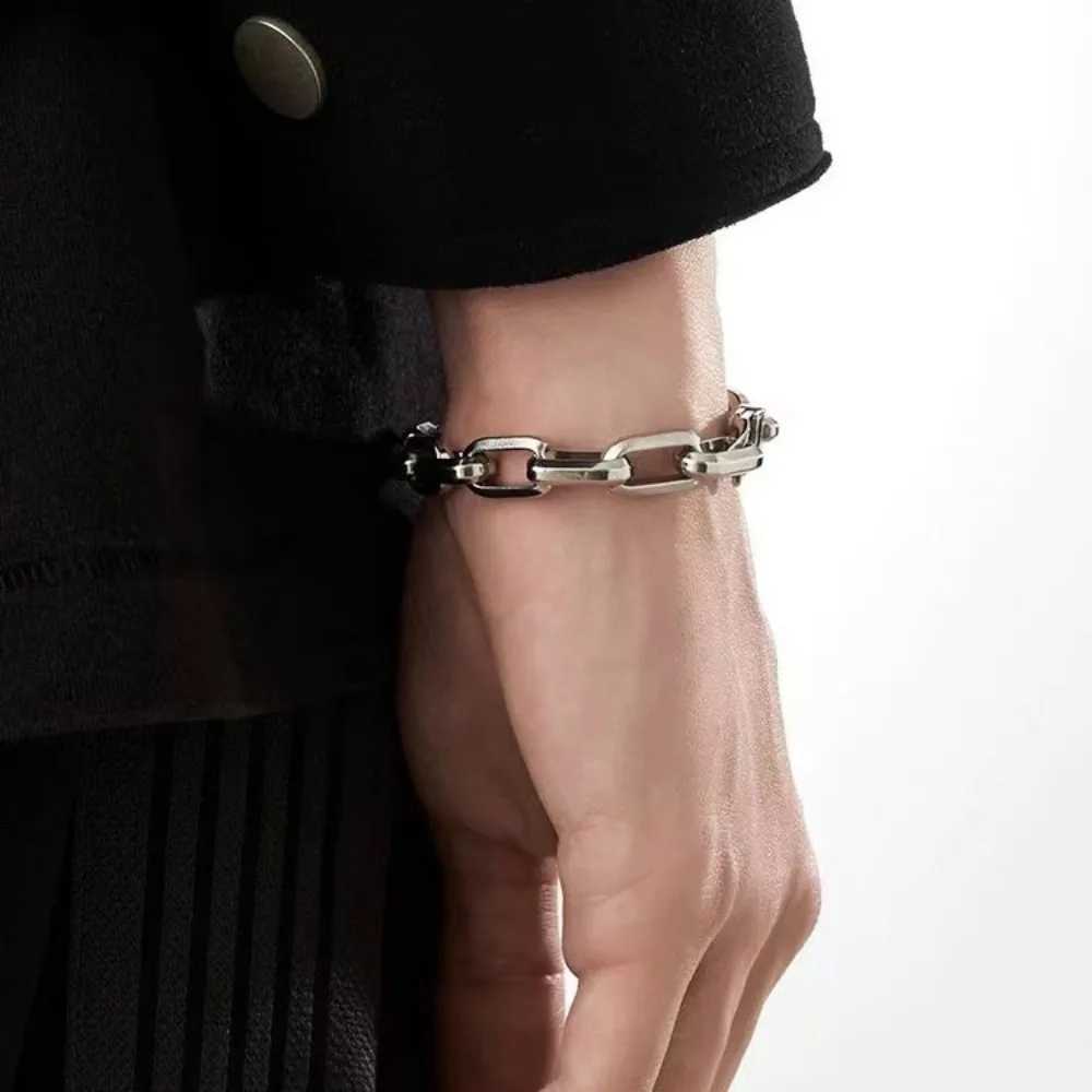 Mens Cuban Thick Chain Industrial Style Hiphop Punk Trendy Hand Stainless Steel Cross Chain Bracelet W250904