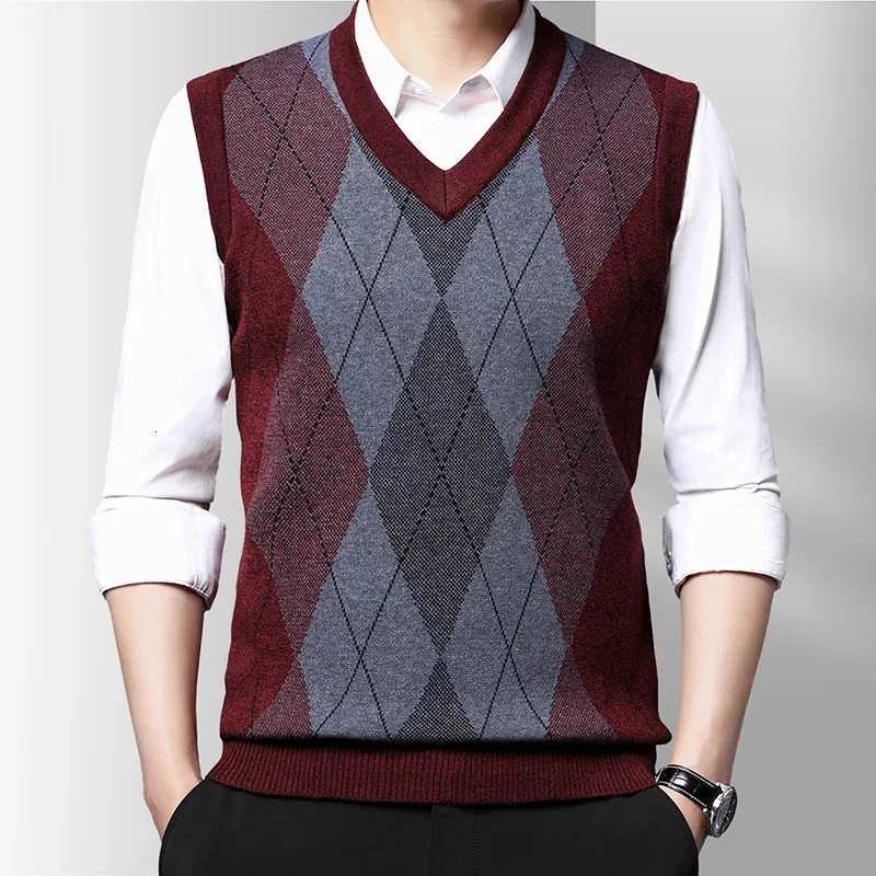 Mens Thickened Casual Sweater Tank Top Autumn and Winter Warm Mens VestXJ250904