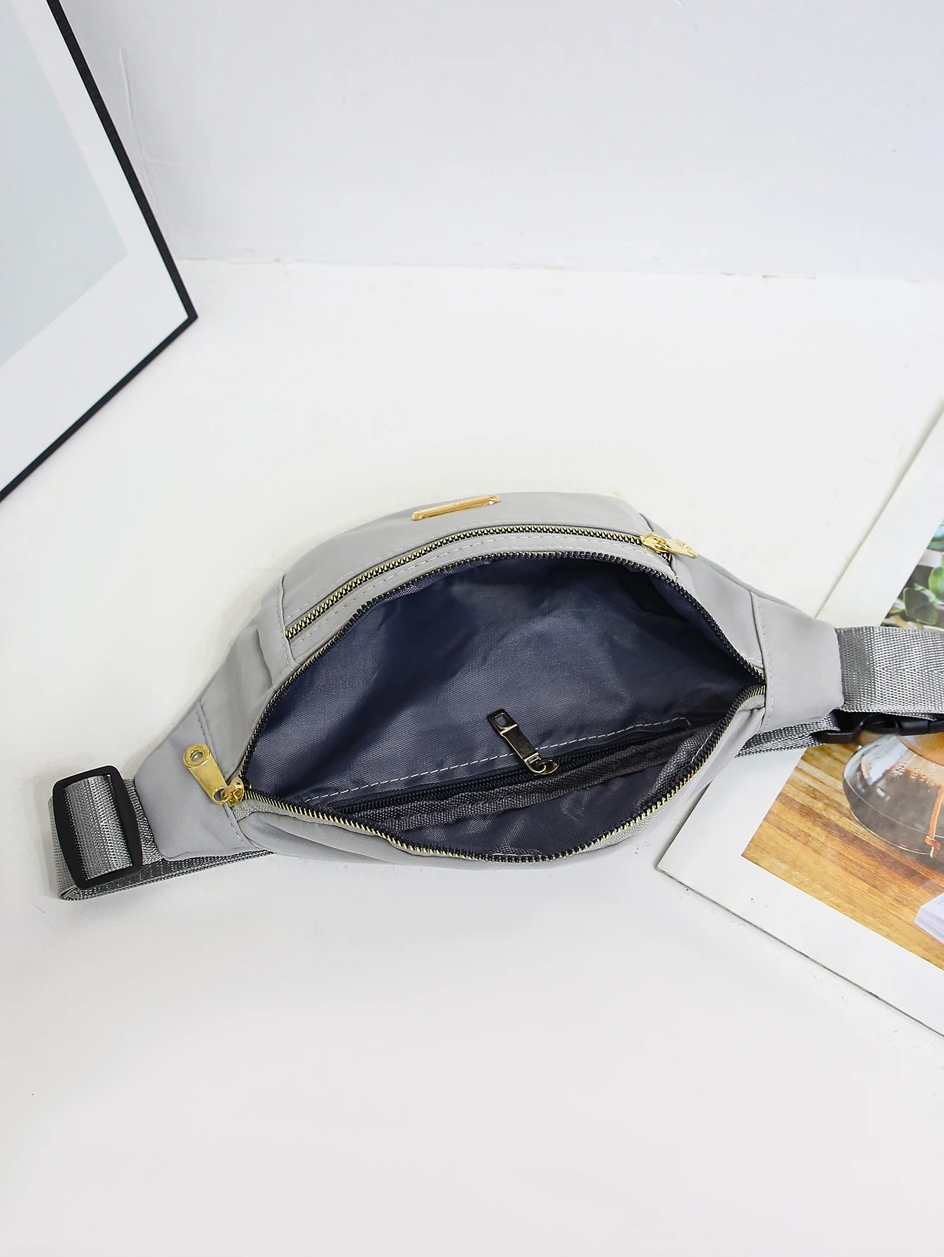 Fanny Pack for Women Men Water Resistant Large Hiking Waist Bag Pack Carrying All Phones for Running Walking Traveling 250903