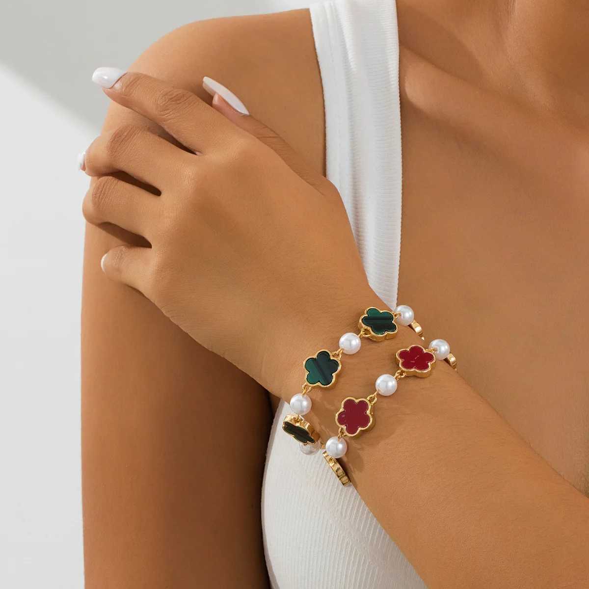 A Strip of Fashion Elegance Metal Colorful Oil Dripping Five Flower Adjustable Bracelet for Women Couple Paty Jewerly GIftsXJ250904