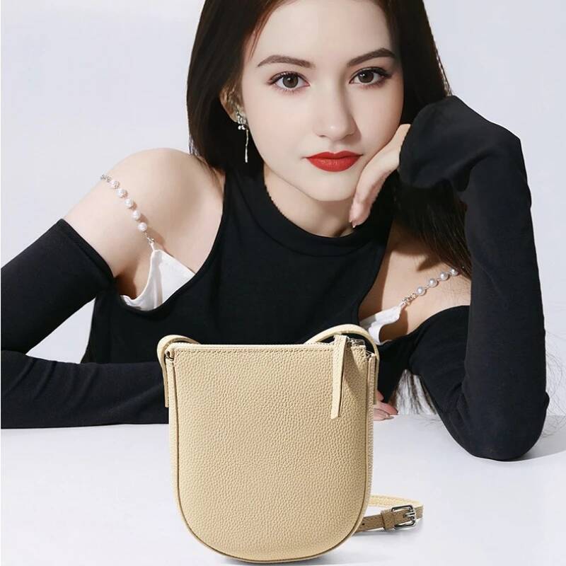 New leather large capacity mobile phone bag, high-end and fashionable versatile cowhide single shoulder crossbody small bag