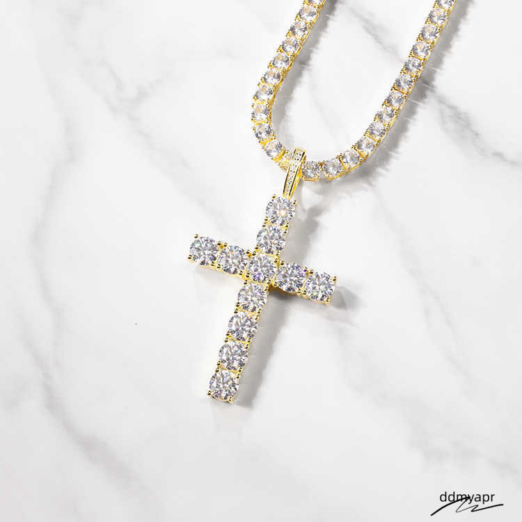Custom 8Mm Wide Yellow Gold Plated Sterling Sier Iced Out VVS Ddmyday Moissanite Cross Pendant For Necklace Jewelry Ddmyday