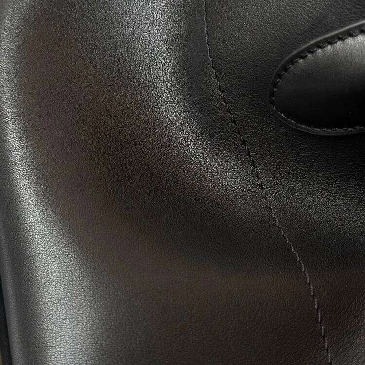 Horizontal Cowhide Commuter Tote Bag Soft Large Capacity Handbag