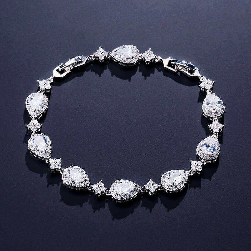 DHcollections l Manufacturer Direct Sales European & American Classic Water Drop Jewelry, AAA Zircon Fashionable Unique Bridal Bracelet for Women Z260