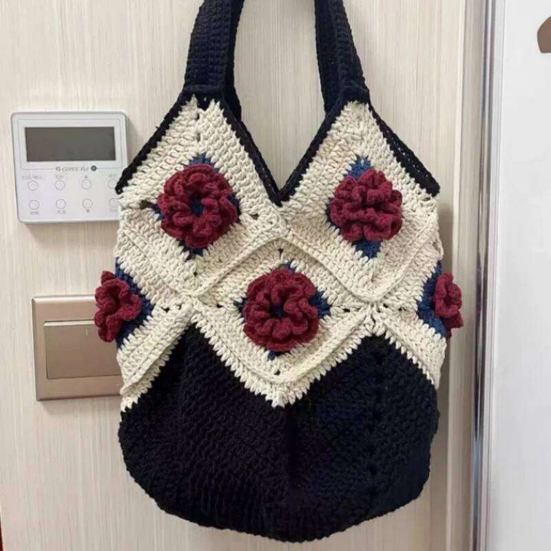 Hollow shoulder three-dimensional camellia handbag, shopping bag, leisure and fashionable wrist bag