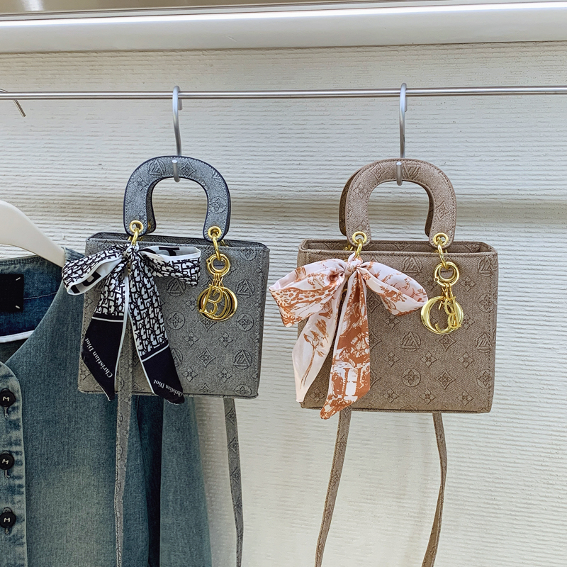 Niche 2025 new women's luxury handbag casual shoulder crossbody bag fashionable handbag multifunctional daily casual versatile crossbody bag