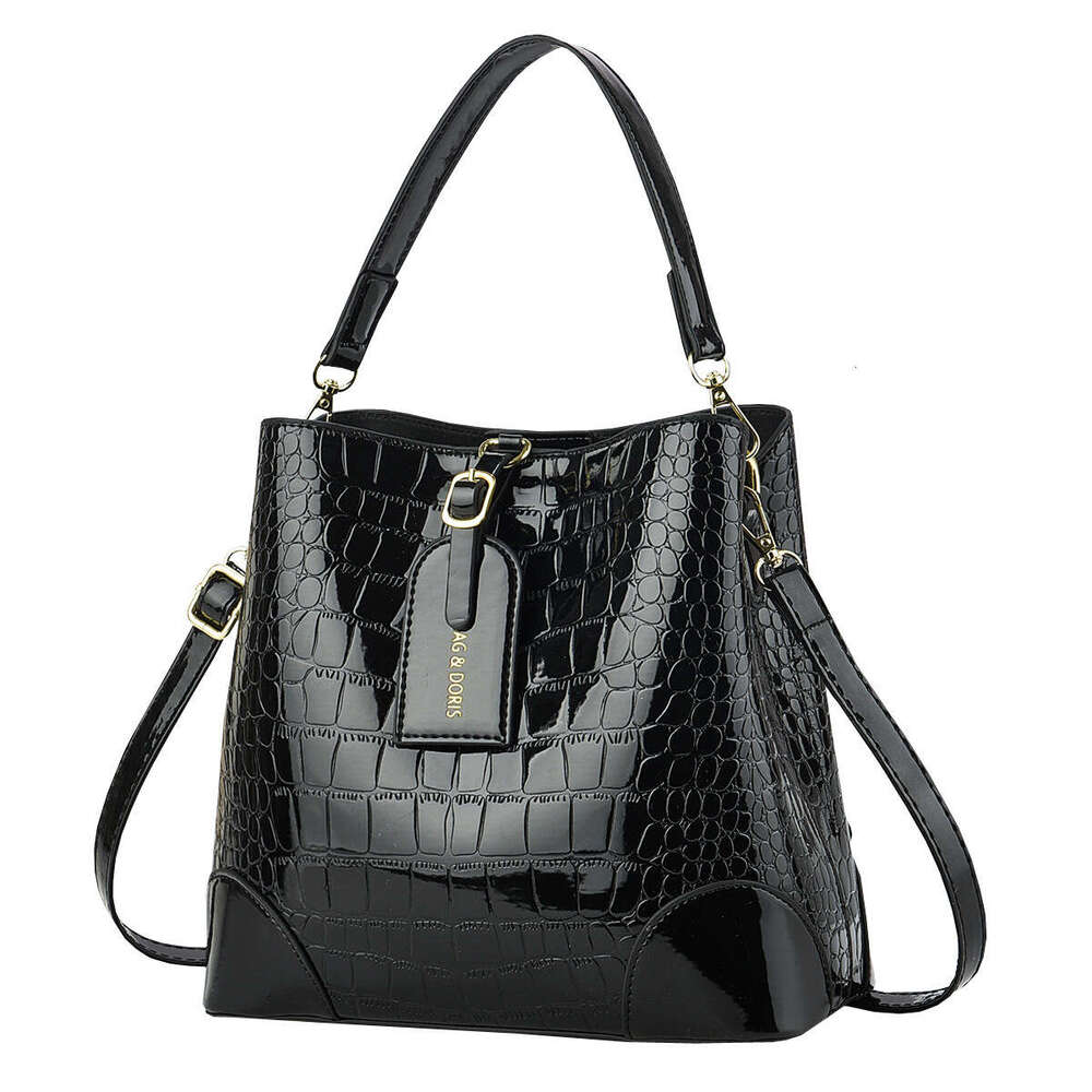 Bucket for Women 2025 New Crocodile Pattern Large Capacity Shoulder Handbag Crossbody Bag