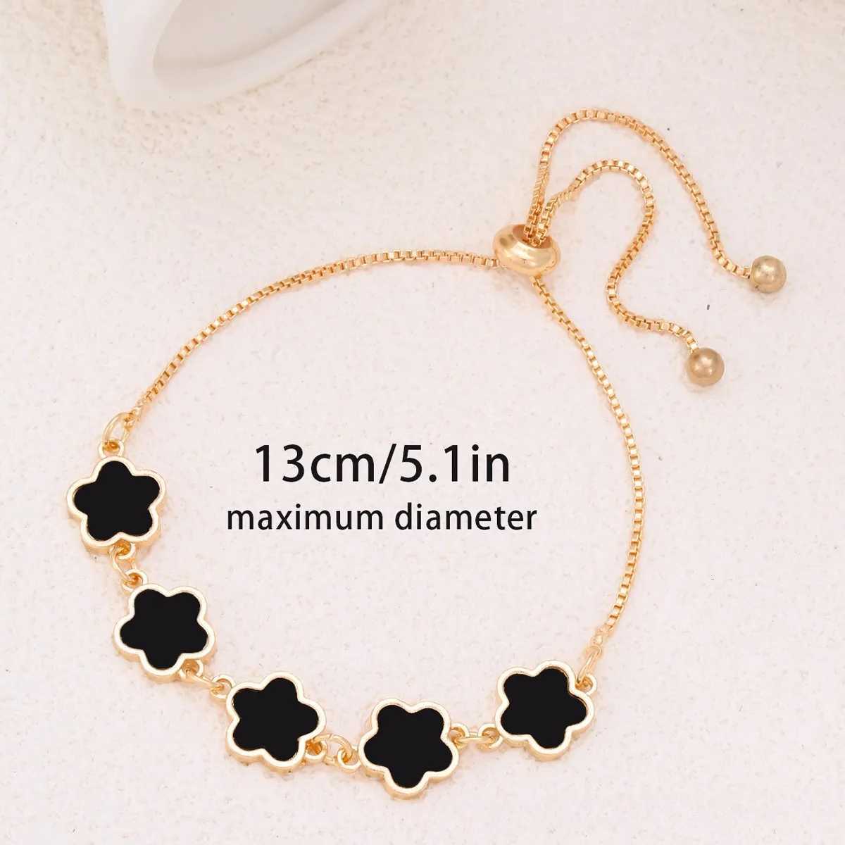Lucky Five Petals Flower Bracelet Gold Plated Women Tren Metal Bracelet Party Birtay Daily Cute Romantic JewelryXJ250904