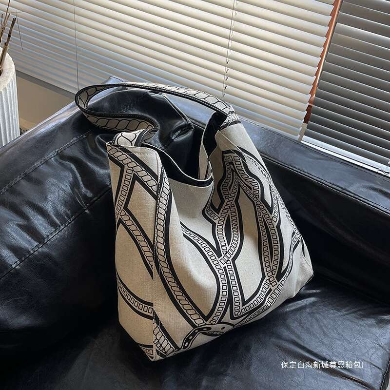 Korean Style Simple Casual Single Shoulder Underarm for Women 2025 New Large Capacity Commuter Tote Bag