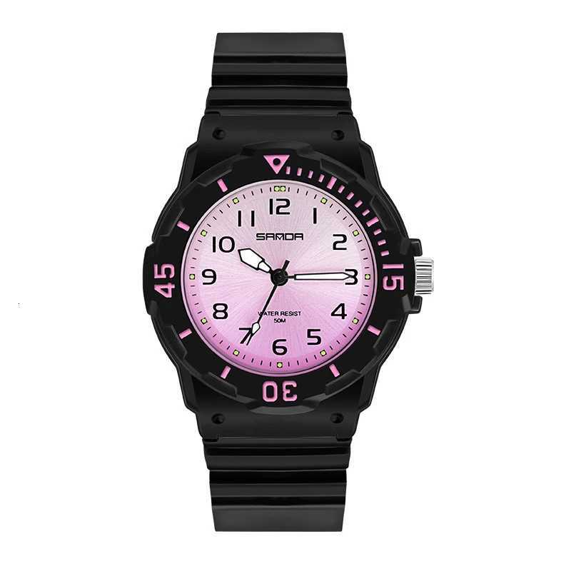 UTHAI Wen Watch Sports Fashion Trend Outdoor Waterproof Creative Fresh Fem High School Student Fashion Quartz Wristwatches X250904
