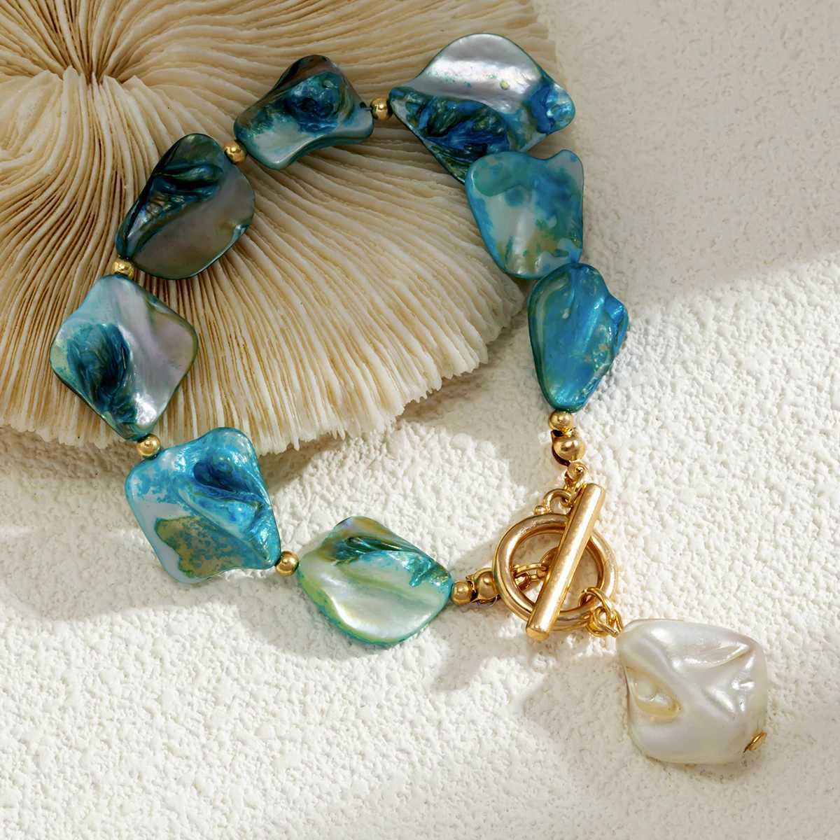 2024 Classic Baroque Imitation Pearl Pendant Bracelet for Women Irregular Beads OT Buckle Bracelet Beach Jewelry Y250904