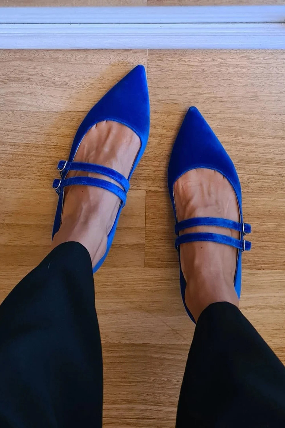 2025 new fashionable single shoe pointed designer women's shallow mouth single shoe