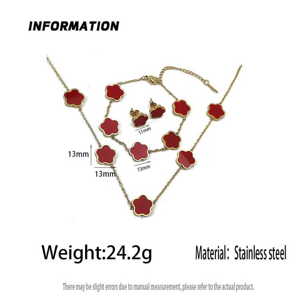 Mussel Five Flower Stainl Steel Womens Exquisite Necklace Bracelet Earrings 18K Gold Plated Light Luxury Lucky SetXJ250904