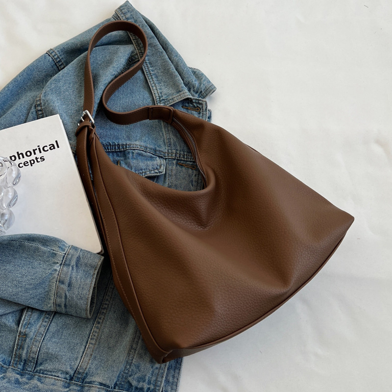 Large Capacity Bag For Women 2022 New Luxury Bag Designer Free Shipping Fashion High-quality Texture Shoulder Crossbody Bag Versatile Commuter Work To