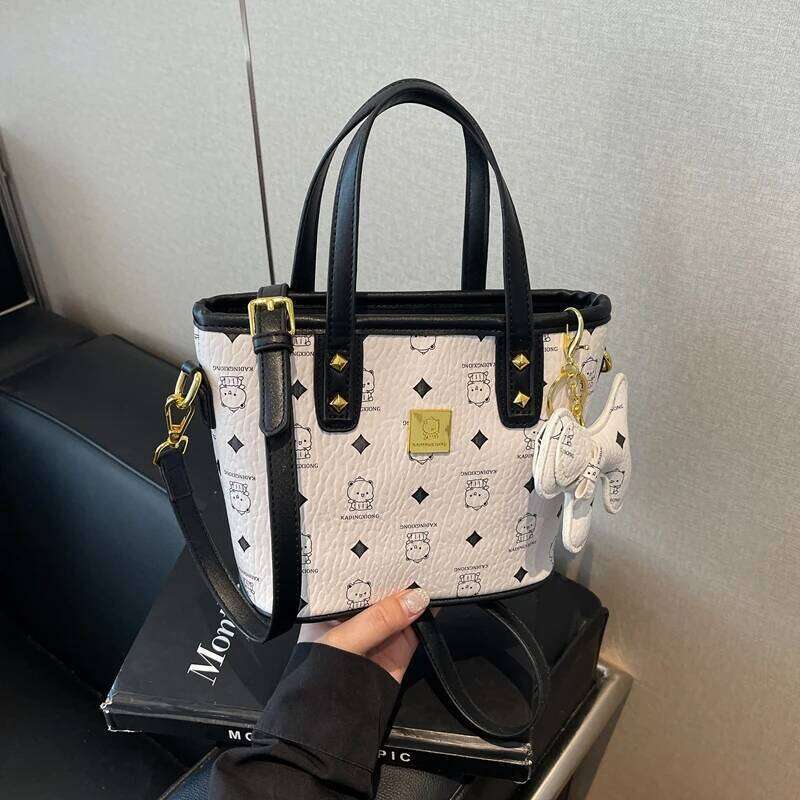 Elegant Paris Fashion Handbag Designer Classic For Women Tote Large Capacity Casual Messenger