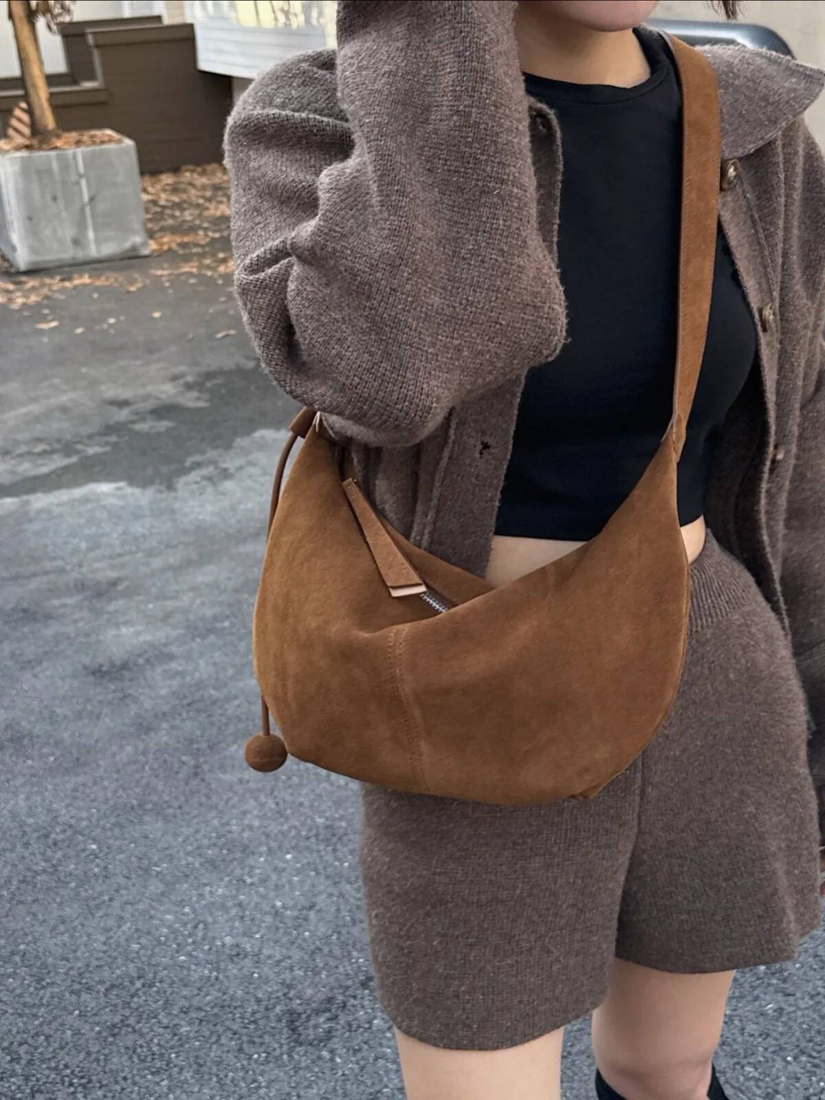 Cowhide nubuck large-capacity dumpling women's casual suede one-shoulder crossbody bag, light