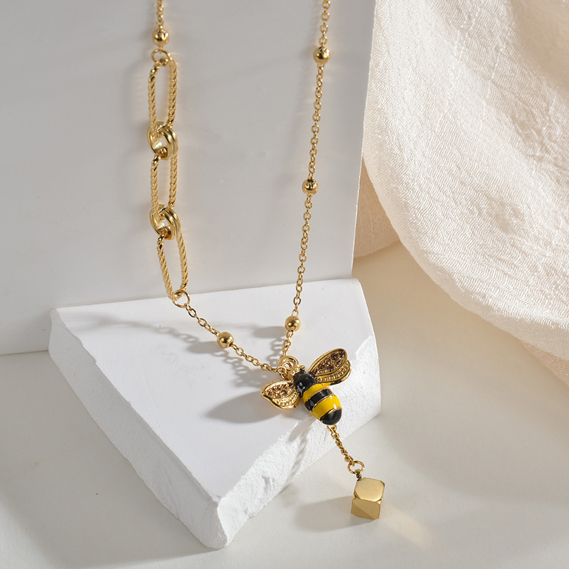 Elegant Versatile Bee Cube Pendant Splicing Chain Beaded Titanium Steel Women's Fashion Necklace