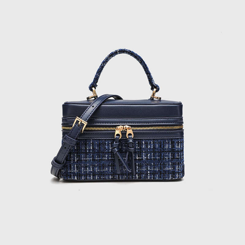 DHEssentials 2025 Summer New Cross Border Box Square Bag Women's Wool Blend Chain Small Bag European Retro Fashion Handheld Bag Blue