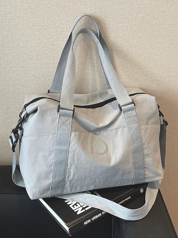 Large Capaci Yoga Fitn Bag Womens ort Trip Travel Bag Casual Handbag Lightweight Nylon Bapa Sle No Foldable 250903