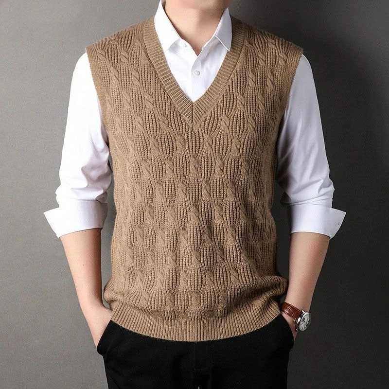 Men Clothing Sleeveless Sweater Vest VNeck Solid Screw Thread Vintage Korean Fashion Casual Loose Knitted Tops XT12XJ250904