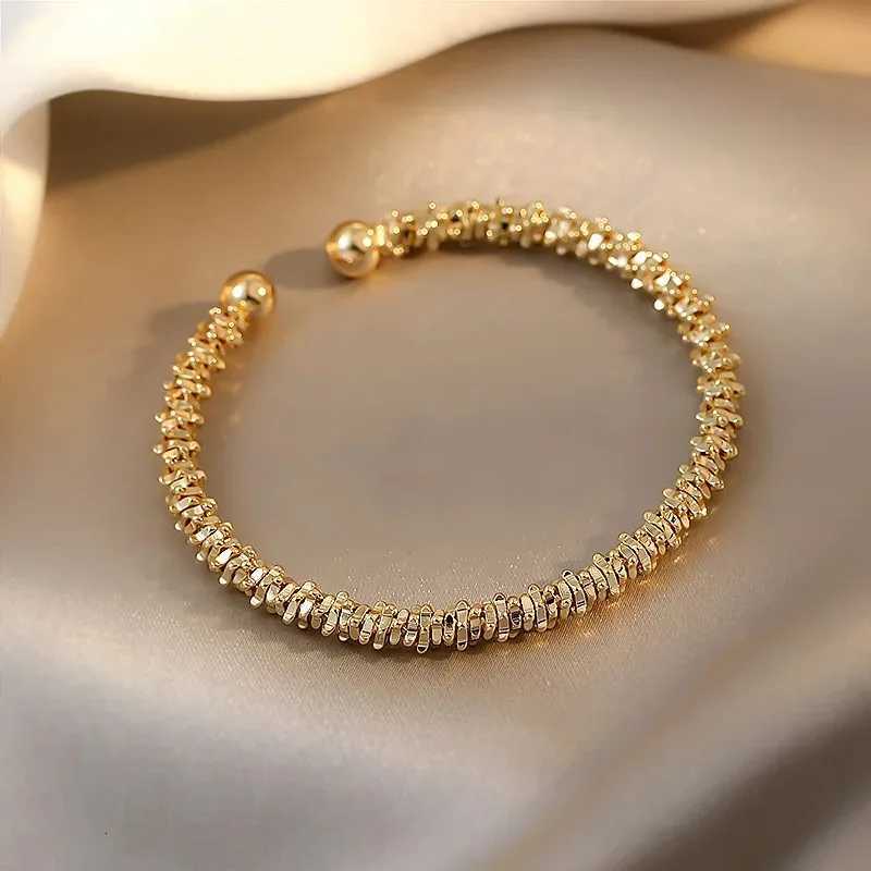 Light Luxury Classic Gold Color Twisted Open Bracelet for Women Fashion Metal Geometric Adjustable Cuff Bangle Jewelry GiftsXJ250904