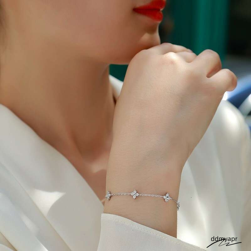 Collections Trendy Extension Ddmyday Buckle Moissanite Five-Flower S Sier Non-Fading Light High-End Bracelet Ddmyday