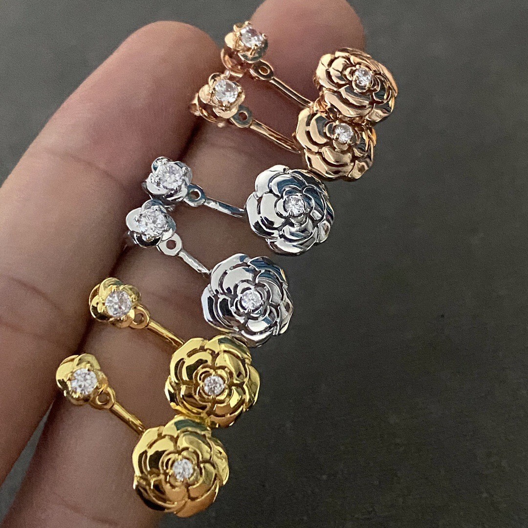 Hot Selling New Fashionable Multifunctional Rose Earrings For Women Light Luxury Niche Designer Luxury Free Shipping Color Retention High Version